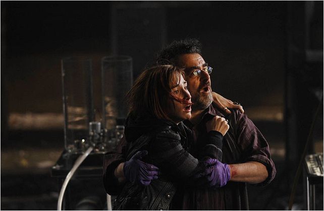 Warehouse 13 : Photo Allison Scagliotti, Saul Rubinek