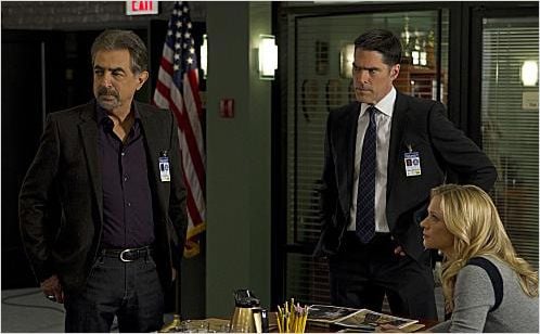 Esprits criminels : photo A. J. Cook, Joe Mantegna, Thomas Gibson