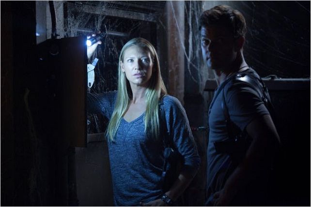 Fringe : photo Anna Torv, Joshua Jackson