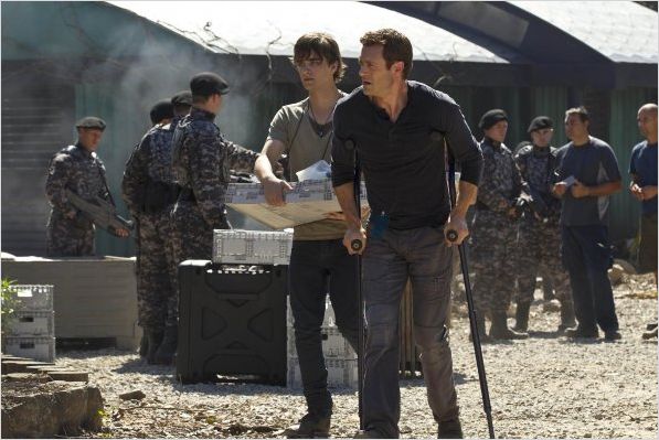 Terra Nova : photo Jason O'Mara, Landon Liboiron
