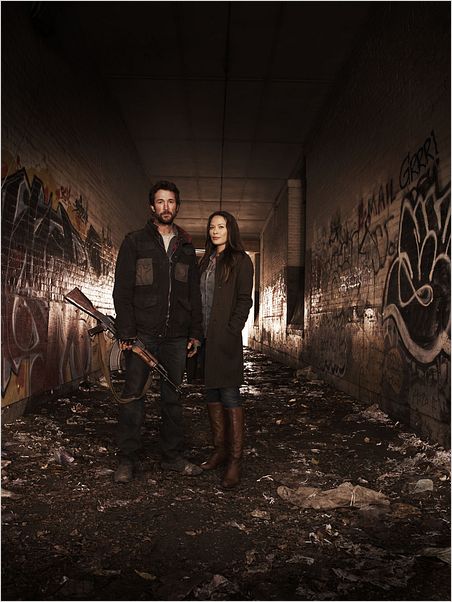 Falling Skies : Photo Moon Bloodgood, Noah Wyle