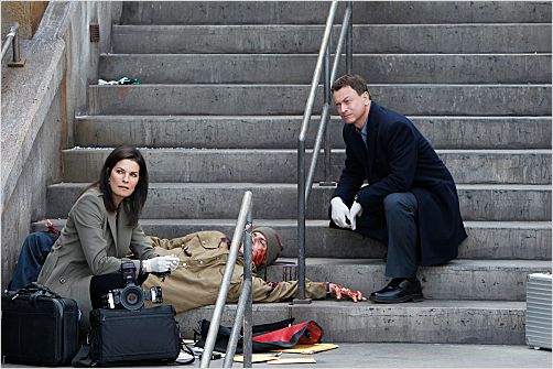 Les Experts : Manhattan : photo Gary Sinise, Sela Ward