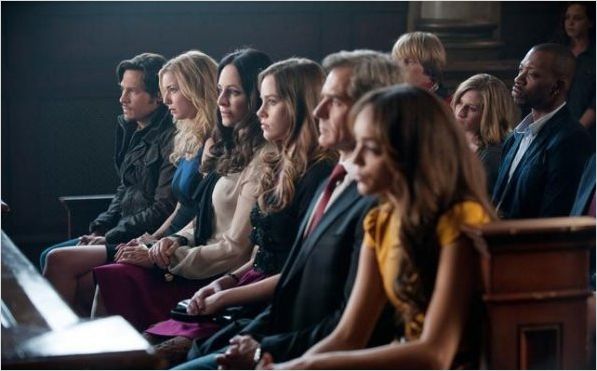 Photo Ashley Madekwe, Christa B. Allen, Emily VanCamp, Henry Czerny, Madeleine Stowe