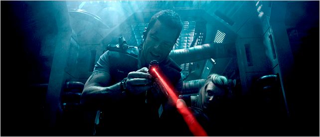 Lock Out : photo Guy Pearce, James Mather, Stephen St. Leger