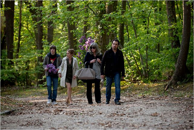 David et Madame Hansen : Photo Alexandre Astier, Isabelle Adjani, Julie-Anne Roth, Victor Chambon