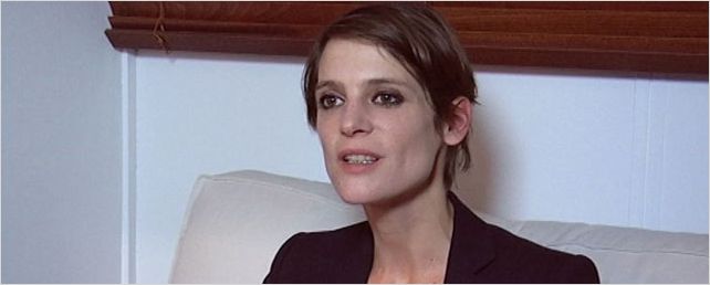Hélène Fillières commente sa bio AlloCiné ! [VIDEO]