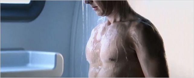 "Star Trek Into Darkness" : une scène de douche coupée au montage ! [VIDEO]