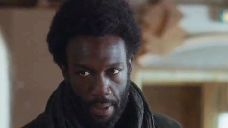 Extrait Du Film L Angle Mort L Angle Mort Extrait Vf C Est Qui Richard Allocine