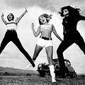 Photo Tura Satana