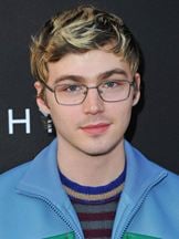 Miles Heizer