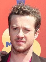 photo de Joseph Quinn