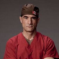 Photo Elias Koteas