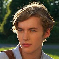 Photo Toby Regbo
