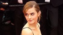 image de Emma Watson, jeune et jolie sur les marches...