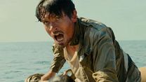 image de Invincible - EXTRAIT VF "Le radeau de survie"