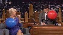 image de Helen Mirren prend de l'hélium chez Jimmy Fallon