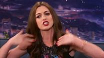 image de Anne Hathaway et son rap anti-paparazzis
