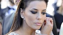 Cannes 2015 - Eva LOngoria et l'équipe de "Vice Versa" sur les marches du 18 mai