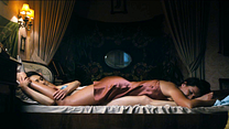 image de The Duke of Burgundy - Extrait VO "Caresses nocturnes"