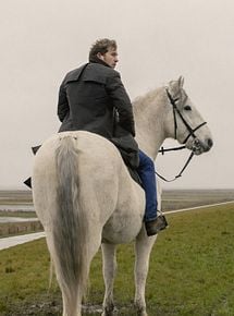 Affiche de L'homme au cheval blanc, film à voir en streaming sur Pygargue