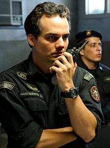 Affiche de Troupe d'élite : l'ennemi intérieur, film à voir en streaming sur Pygargue