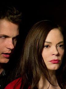 Affiche de Rosewood Lane, film à voir en streaming sur Pygargue