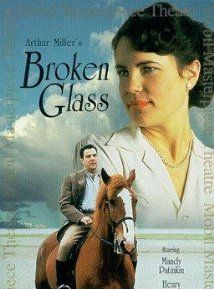 Affiche de Broken Glass, film à voir en streaming sur Pygargue