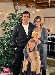 Affiche de L'Amour au pied du sapin (TV), film à voir en streaming sur Pygargue