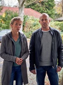 Affiche de Une jeune fille disparaît, film à voir en streaming sur Pygargue