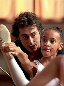 Affiche de Fais danser la poussière, film à voir en streaming sur Pygargue