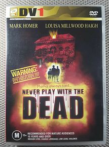 Affiche de Never Play with the Dead, film à voir en streaming sur Pygargue