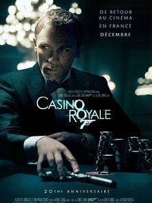 image de "Course-poursuite" - James Bond (Daniel Craig) à la poursuite de Mollaka (Sebastien Foucan).