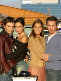 poster de la série Dock 13 Saison 1