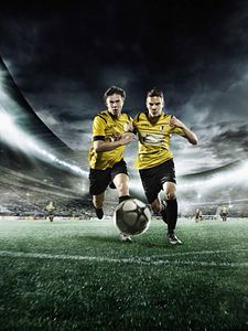 poster de la série Strikers Saison 1