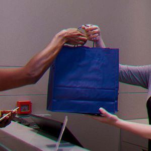 Photo Buy Now : Ces marques qui nous manipulent