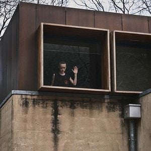 Photo Substitution - Bring Her Back