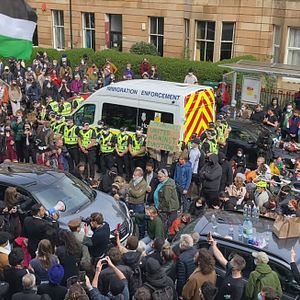 Photo Everybody to Kenmure Street