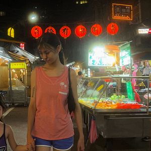 Photo Left-Handed Girl