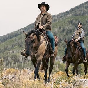 Photo Marshals : A Yellowstone Story