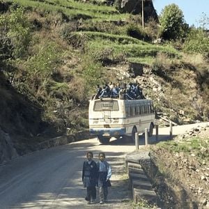 Photo L’Himalaya Sans Filtre : Sur Les Routes De Lo