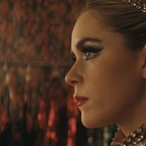 Photo Kiernan Shipka