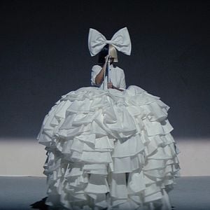 Photo Sia: Nostalgic For The Present