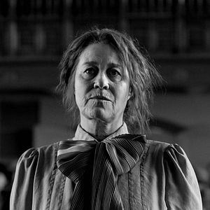 Photo La Jeune femme à l’aiguille