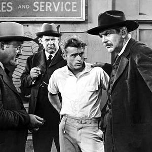 Photo Raymond Massey