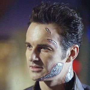 Photo Julian McMahon