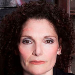Photo Mary Elizabeth Mastrantonio