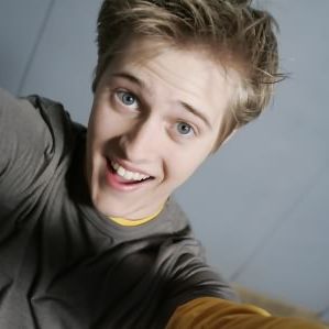 Photo Lucas Grabeel