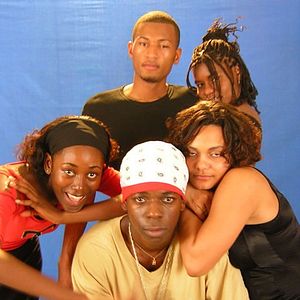Photo 3f2g Trois filles deux garcons