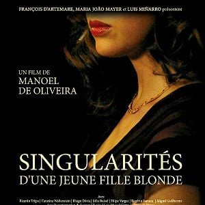 Photo Singularités d'une jeune fille blonde