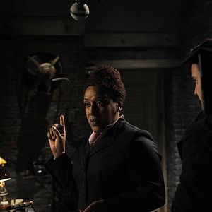Photo Warehouse 13